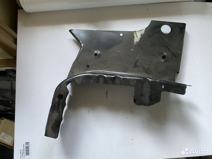 Chevrolet cruze опора фары правой очко