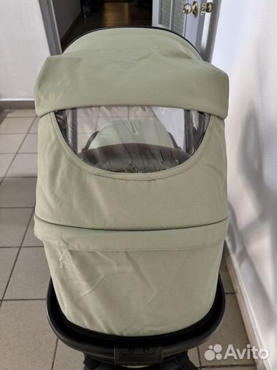 Коляска трансформер 2 в 1 в отличном состоянии