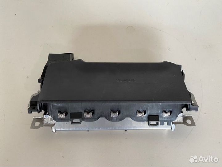 Коленная подушка безопасности левая Тoyota Camry