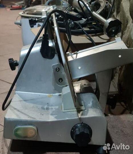 Ломтерезка слайсер б/у с функцией расширеной настр