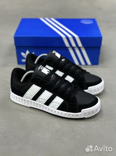 Кроссовки оптом