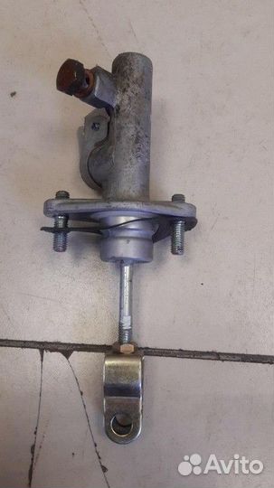 Цилиндр сцепления главный