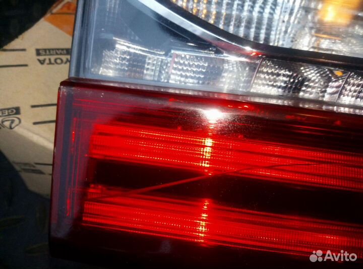 Фонарь задний левый внутренний Lexus RX 4