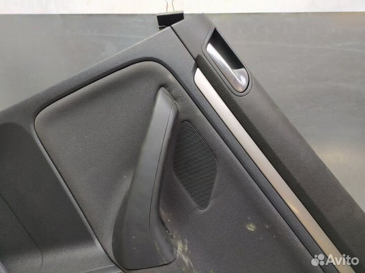 Обшивка двери задней правой Volkswagen Golf V