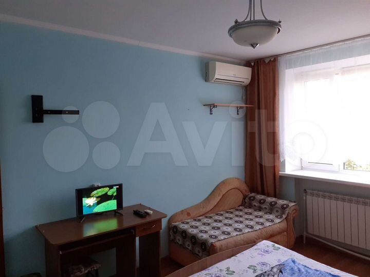 Комната 18 м² в 4-к., 2/2 эт.