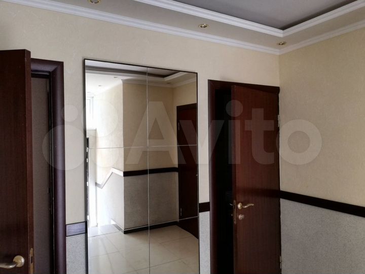 Комната 20 м² в 4-к., 1/2 эт.