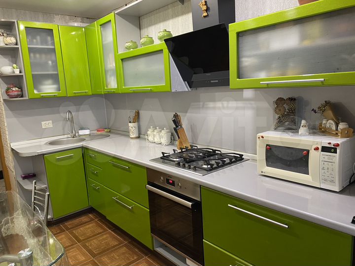 2-к. квартира, 50 м², 3/3 эт.