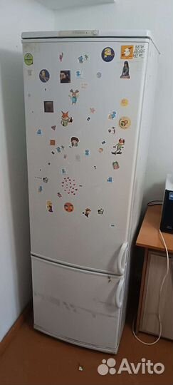Холодильник бирюса