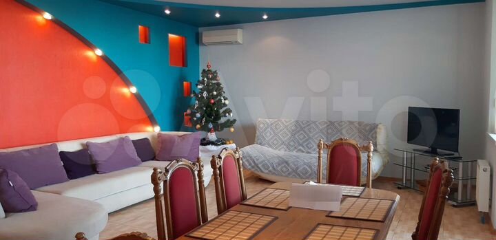 3-к. квартира, 106 м², 8/10 эт.