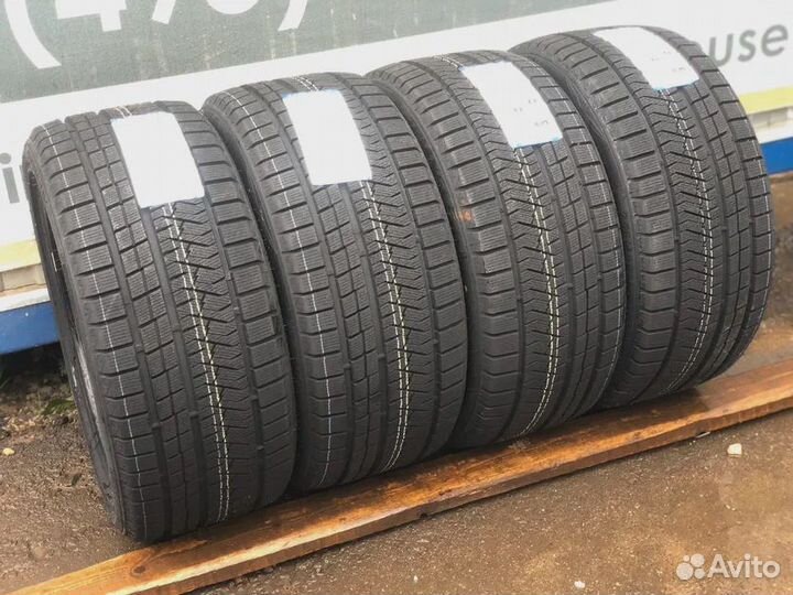 Triangle PL02 235/55 R18