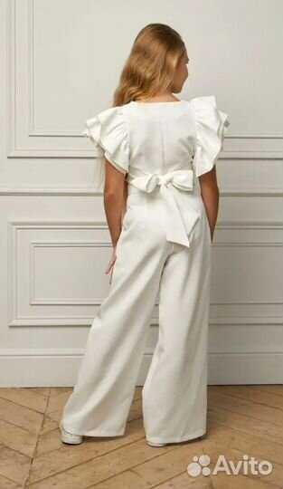 Брючный костюм нарядный