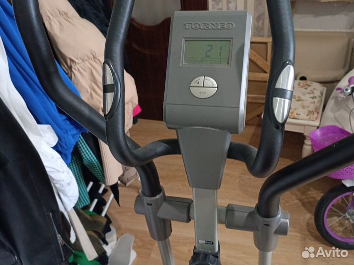 Эллиптический тренажер torneo