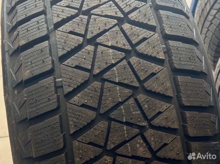 Bridgestone Blizzak DM-V2 285/50 R20 112T