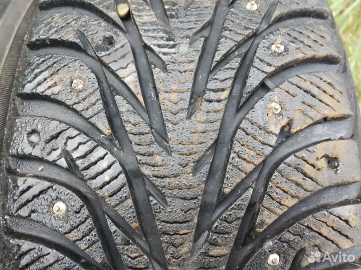 Yokohama Ice Guard Stud IG55 215/60 R17