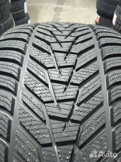 Hankook Winter I'Cept Evo 3 W330A 265/40 R21 и 295/35 R21 105V
