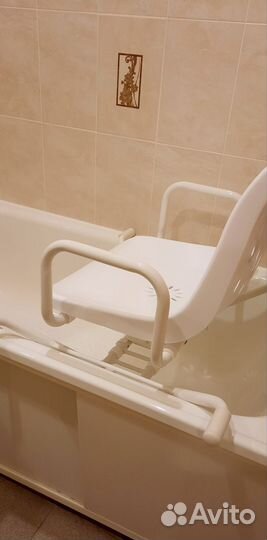 Поворотное сиденье для ванной
