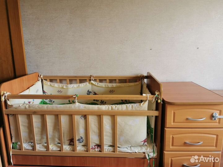 Детская кроватка
