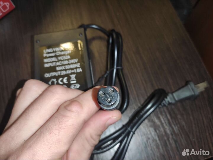 Зарядное на гироскутер 29.4V 1.6 A