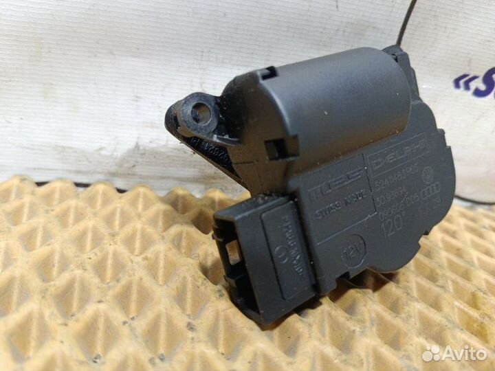 Сервопривод заслонок печки Audi Q7 4L casa 2008