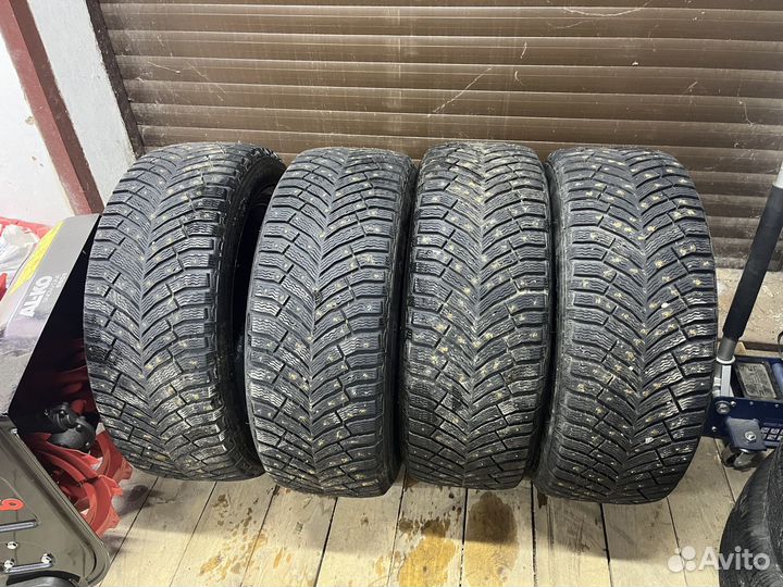Michelin X-Ice North 4 255/55 R19 111T