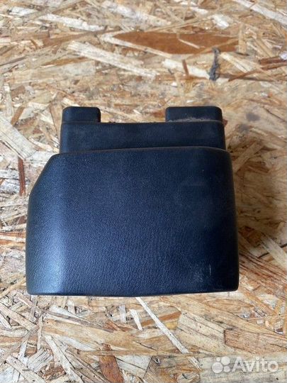 Кожух рулевой колонки Nissan Maxima