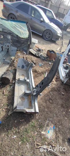 Suzuki сх4 правая стойка с порогом