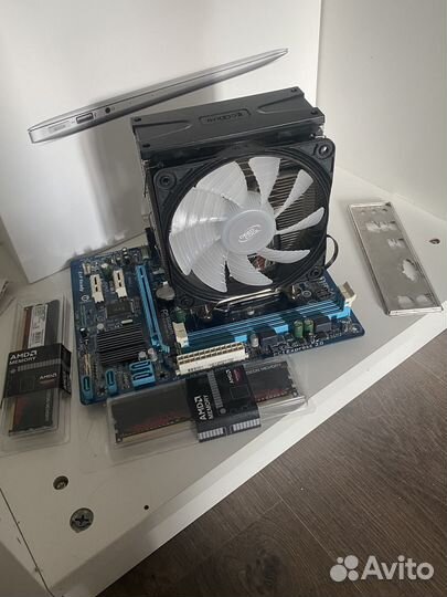 Комплект на Intel Xeon(i7-3770) +gigabyte H61M-s1