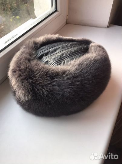 Женская меховая шапка