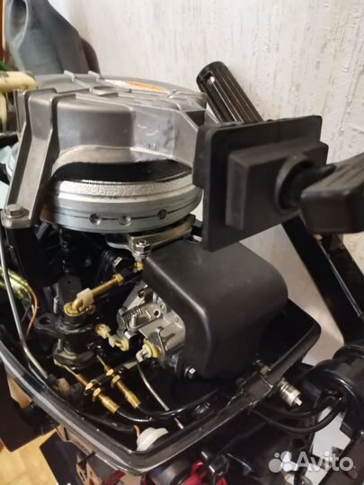 Продам лодочный мотор тохацу 9.8