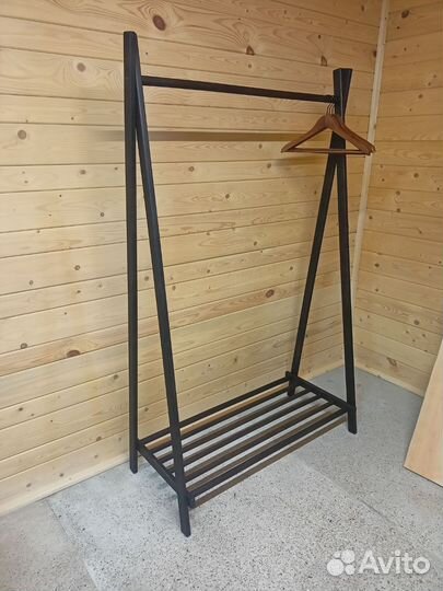 Вешалка для одежды напольная