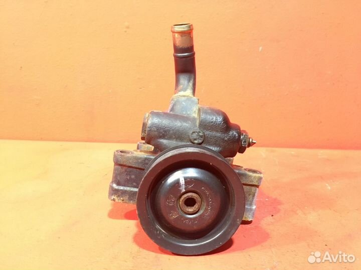 Насос гура для Ford Fusion fyjb, 1.6 Zetec (Б/У)