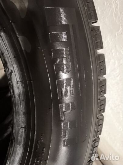 Pirelli Ice Zero FR 215/60 R16 99H