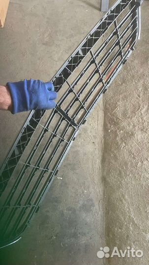 Решетка радиатора mercedes w204 бу
