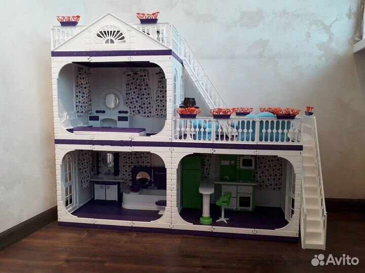 Домик кукольный с мебелью
