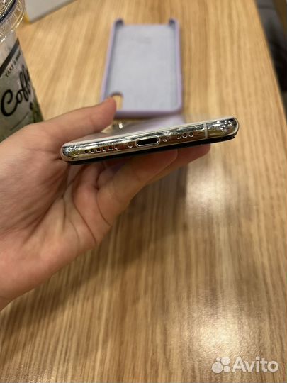 Телефон iPhone XS