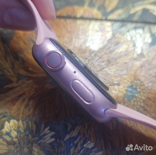 Розовые смарт-часы HW16