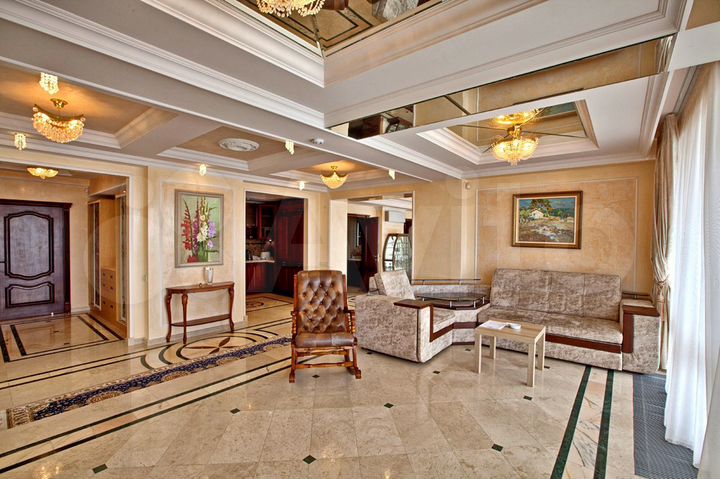 4-к. апартаменты, 158 м², 5/6 эт.