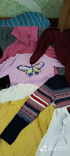 Продам 2 больших пакета женских тёплых вещей 48р