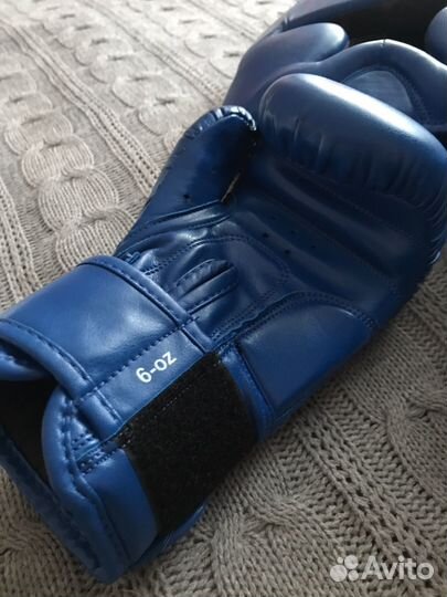 Боксерские перчатки и шлем детские