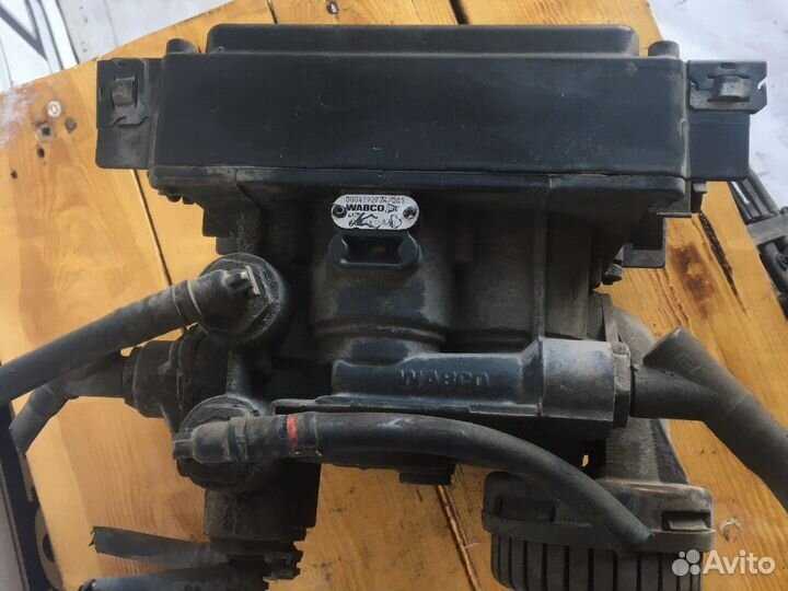 Модулятор тормозной на Мерседес