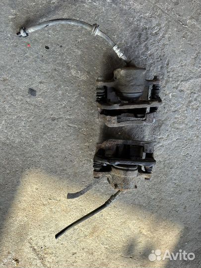 Skoda felicia передние суппорта