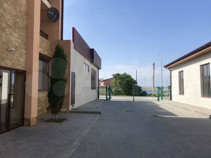 2-к. квартира, 100 м², 1/3 эт.