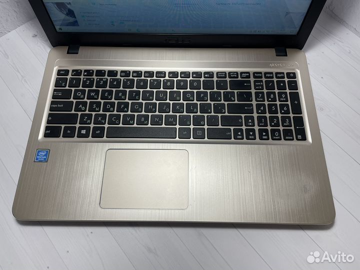 Мощный ноутбук Asus intel/4гб/4ядра/SSD