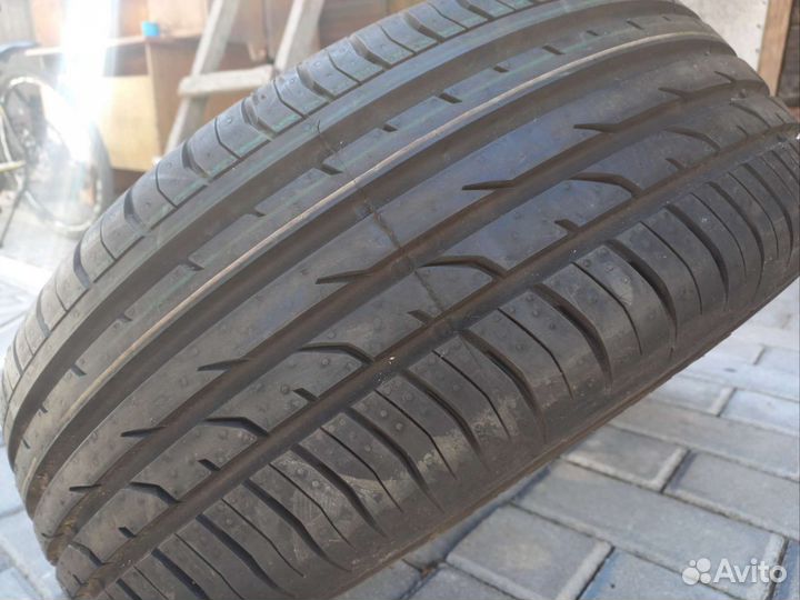 Continental ContiPremiumContact 2 215/55 R16 93H