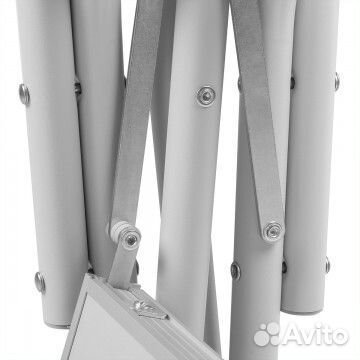 Кресло директорское с откидывающим столиком