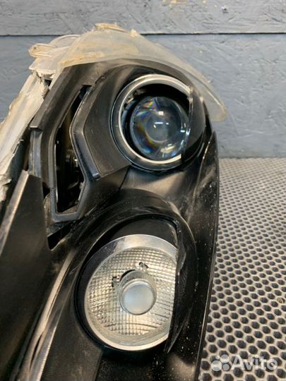 Фара ксеноновая передняя правая Volkswagen Golf R