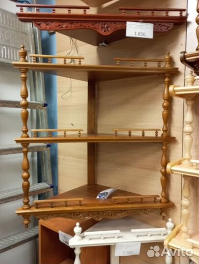 Полка для икон угловая