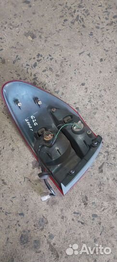 Mazda 626 '2000-2002 фонарь задний внешний правый