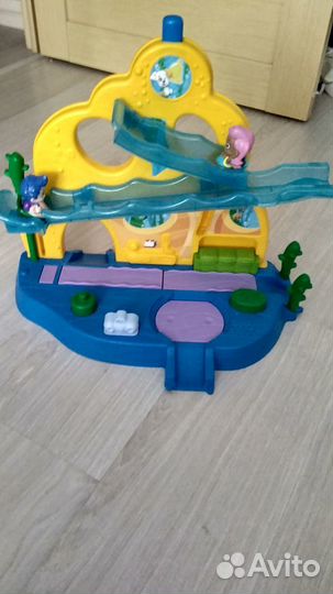 Фирменные игрушки на разный возраст много