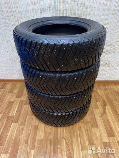 Goodyear UltraGrip Ice Arctic SUV 225/65 R17